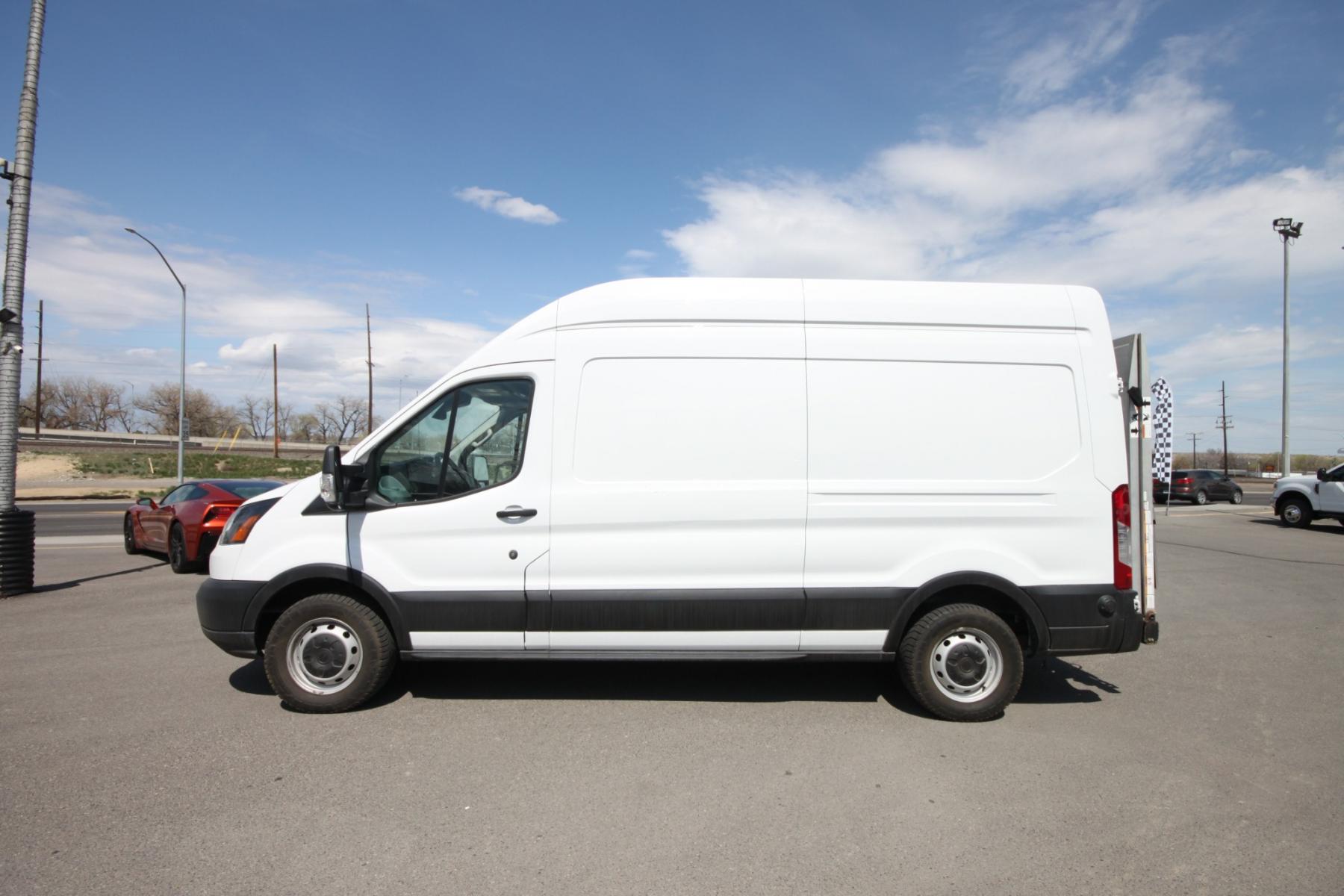 2019 White /Gray Ford Transit 250 250 Van High Roof w/Sliding Pass. 148-in. WB (1FTYR2XMXKK) with an 3.7L V6 DOHC 24V engine, 6A transmission, located at 4562 State Avenue, Billings, MT, 59101, (406) 896-9833, 45.769516, -108.526772 - Photo #15